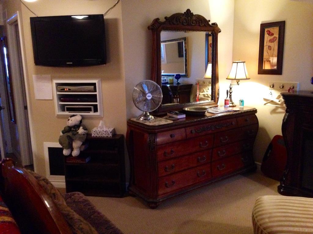 Serenity Ranch Bed & Breakfast Ancaster Luaran gambar