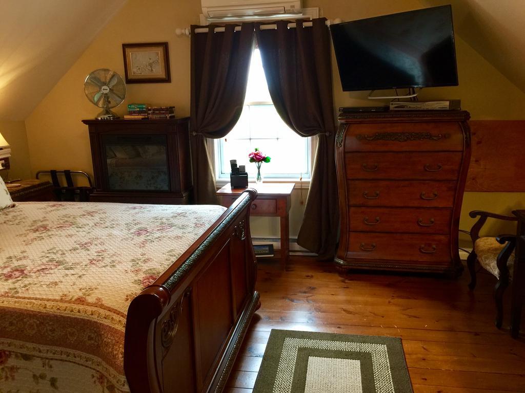 Serenity Ranch Bed & Breakfast Ancaster Luaran gambar