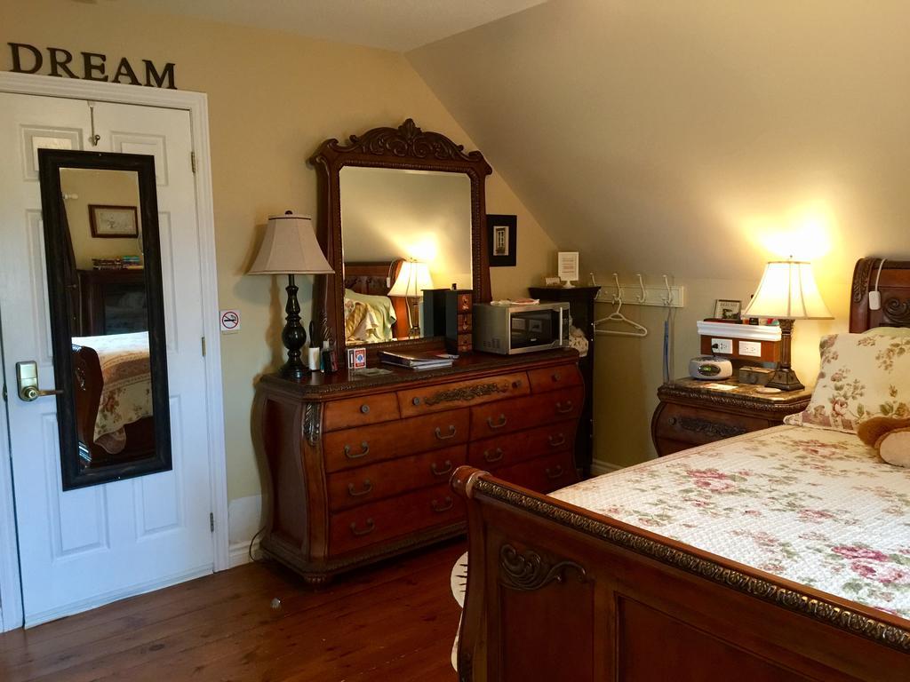 Serenity Ranch Bed & Breakfast Ancaster Luaran gambar