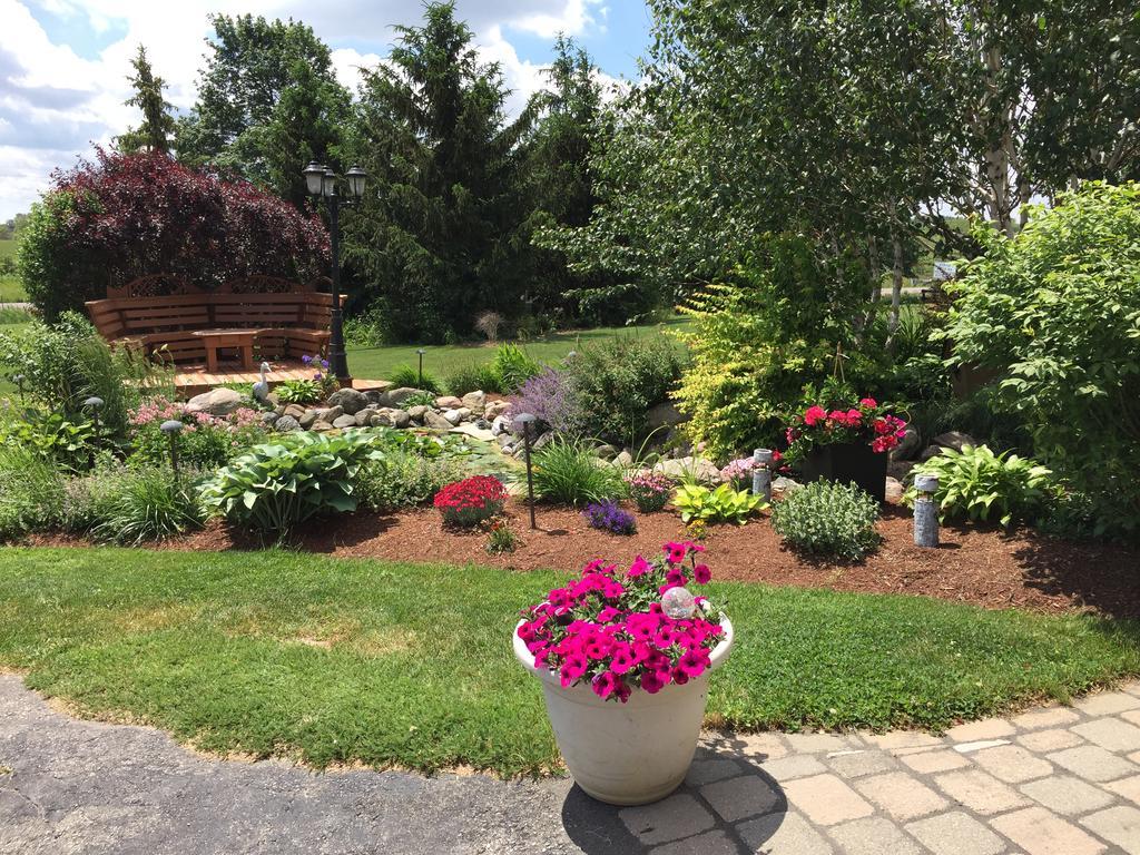 Serenity Ranch Bed & Breakfast Ancaster Luaran gambar