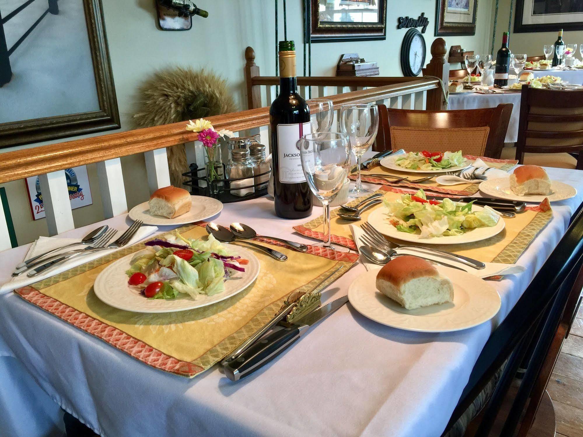Serenity Ranch Bed & Breakfast Ancaster Luaran gambar